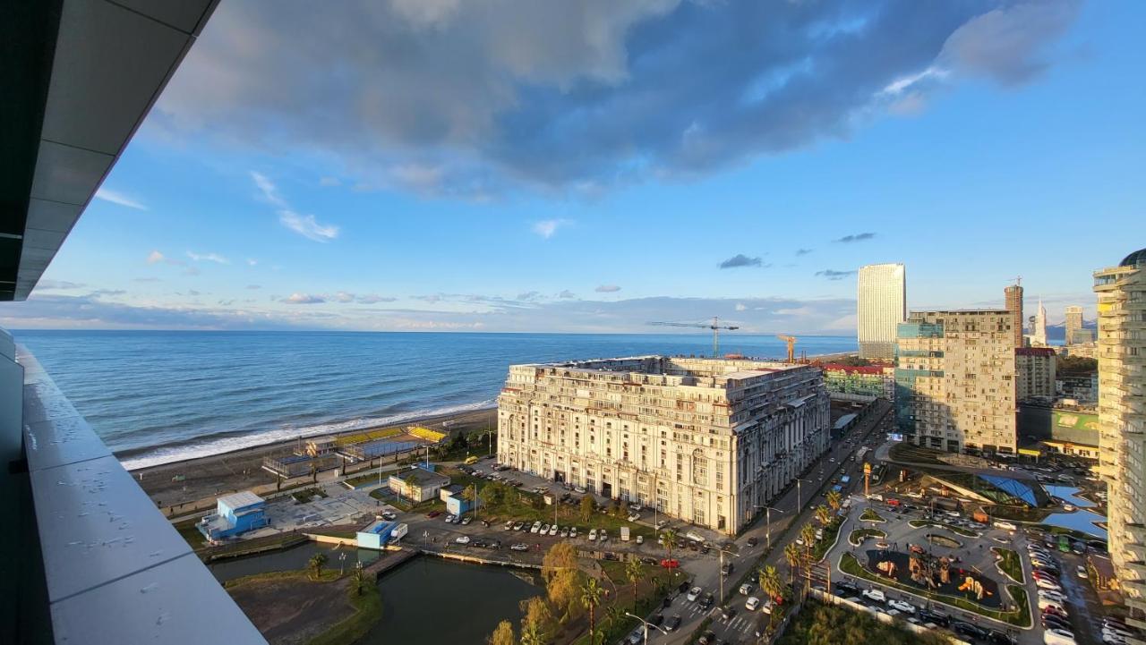 Black Sea Apartments Alliance Palace Batumi Exterior foto