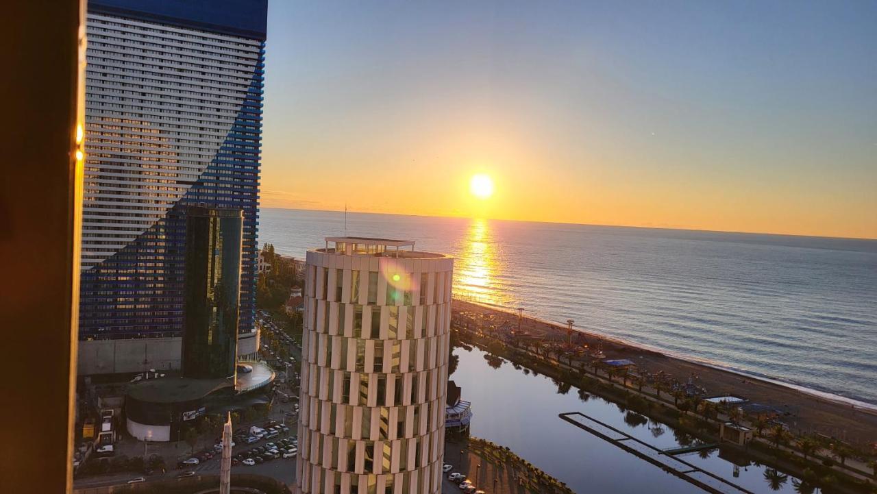 Black Sea Apartments Alliance Palace Batumi Exterior foto