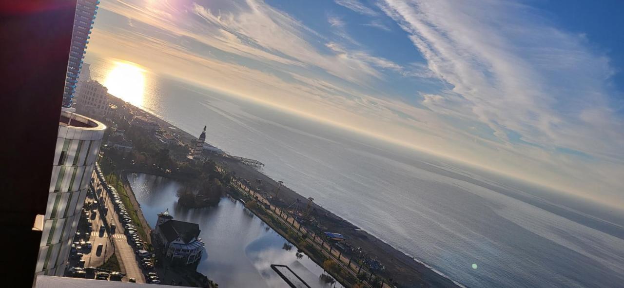 Black Sea Apartments Alliance Palace Batumi Exterior foto