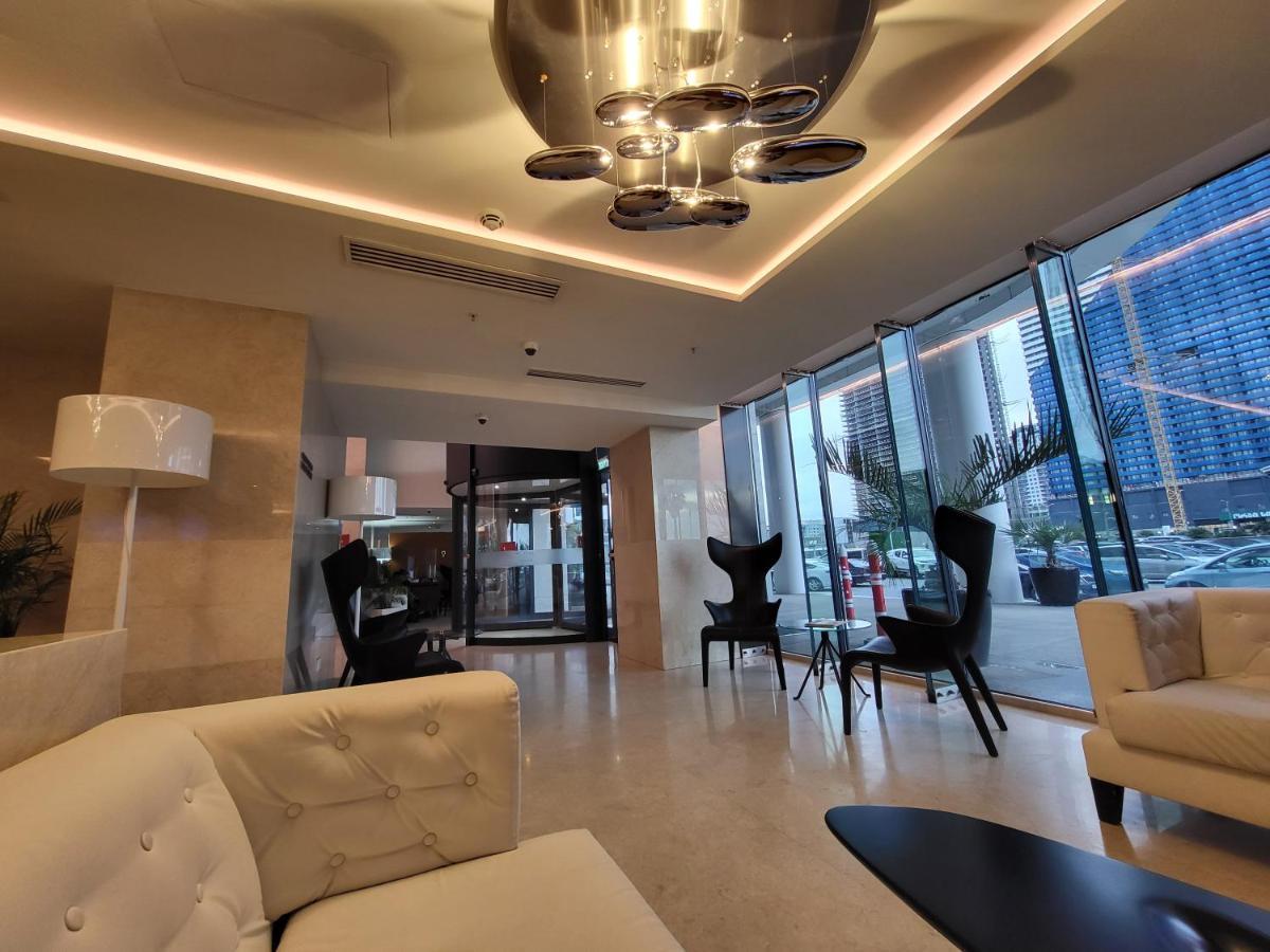Black Sea Apartments Alliance Palace Batumi Exterior foto