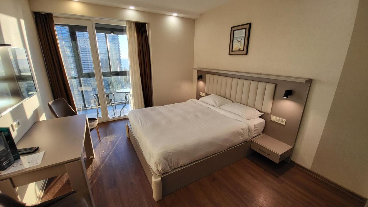 Black Sea Apartments Alliance Palace Batumi Exterior foto