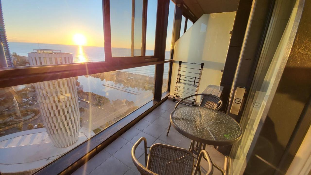 Black Sea Apartments Alliance Palace Batumi Exterior foto