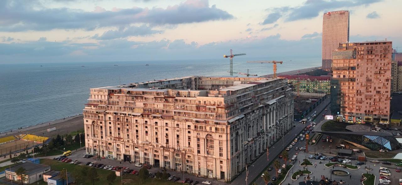 Black Sea Apartments Alliance Palace Batumi Exterior foto